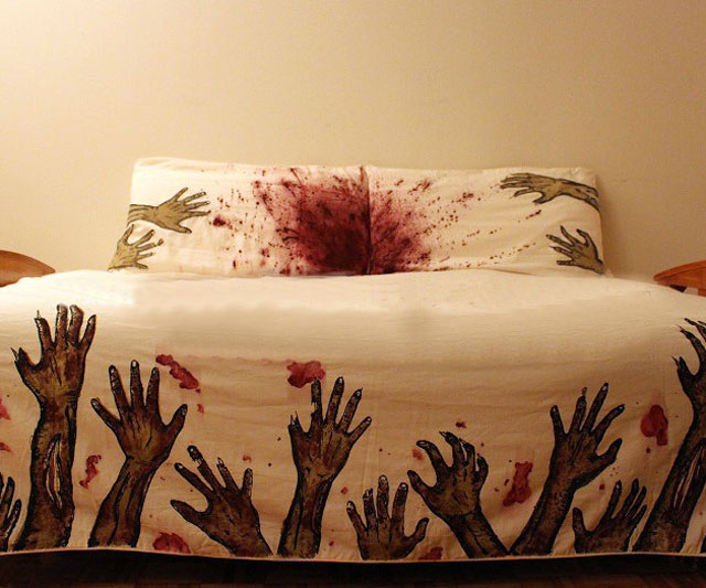 Zombie Apocalypse Bedding | DudeIWantThat.